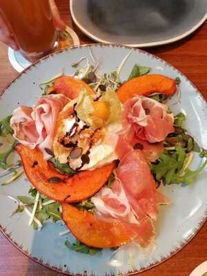 Bellini's Restaurant & Bar