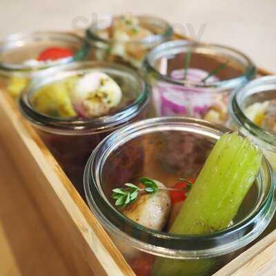 Rosenau - Lokalität Und Bühne