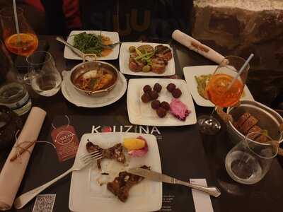 Kouzina Mezedes & Cocktail Bar