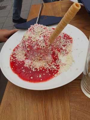 "am Brunnen" Eis Cafe & Lounge