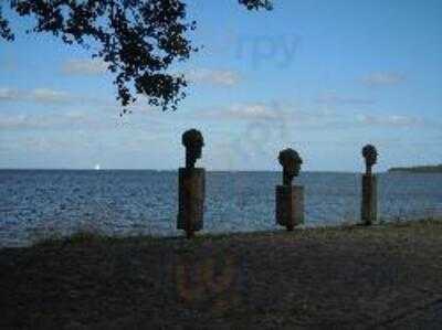 Hotel Utkiek & Pier 19