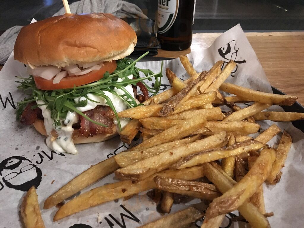 Mr.b's