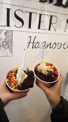 Yomaro Frozen Yogurt