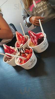 Yomaro Frozen Yogurt