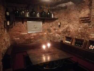 Der Weinkeller Postmeister Von Hinüber