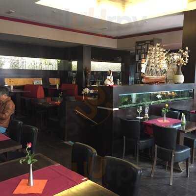 Tamakuchi - Sushi & Wok