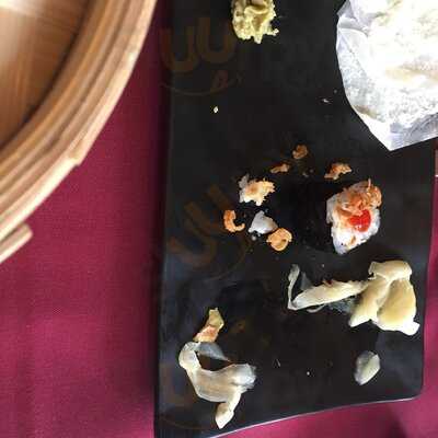 Tamakuchi - Sushi & Wok