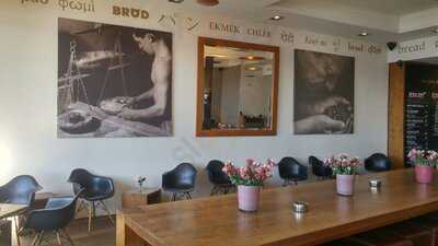 Brot | Kaffee | Wein