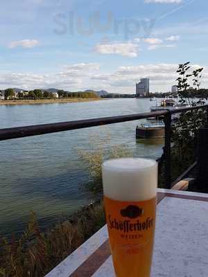 Biergarten "zumrheinblick"