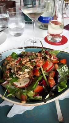 La Cave Restaurant & Weinbar