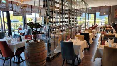 La Cave Restaurant & Weinbar