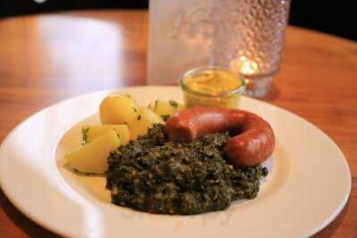 Lasall Bistro & Café