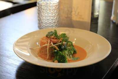 Lasall Bistro & Café