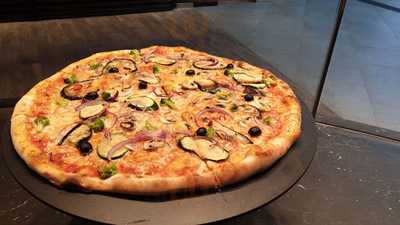 Kiss Pizza Pasta Burger