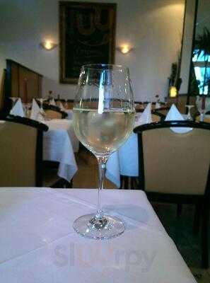 Casa Luigi E Vino Bar