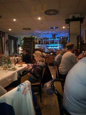 Casa Luigi E Vino Bar