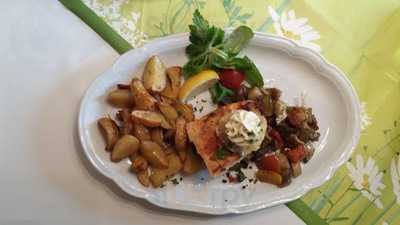 Gasthof CoschÜtz Hotel Und Restaurant