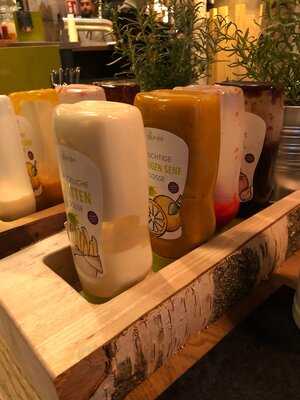 Hans Im GlÜck Burgergrill & Bar