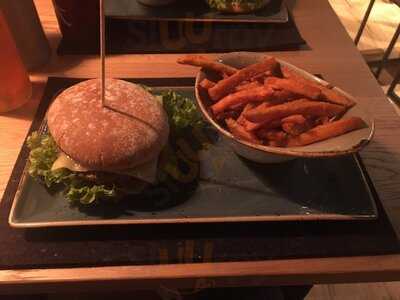 Hans Im GlÜck Burgergrill & Bar