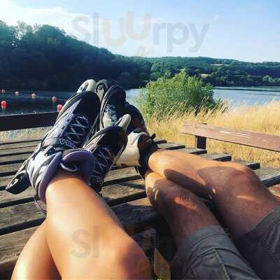 Seasons Cafe,restaurant & Bar