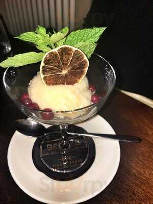 Bricks Bar & Restaurant