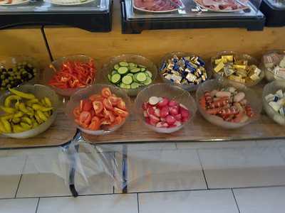 Proseven Bistro & Cafe