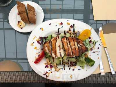 Rehner's Café & Bistro