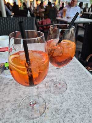 Prestige - Bar Cafe Lounge