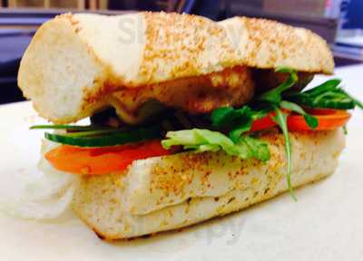 Mat's Fresh & Toasted