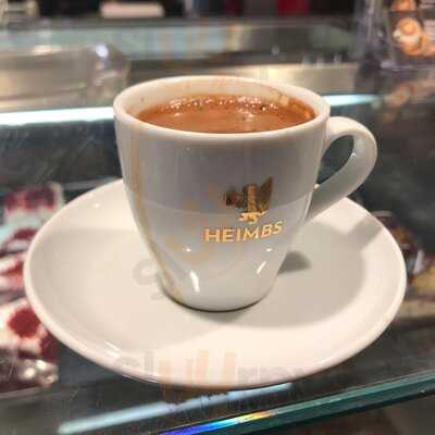 Pado Patisserie & Cafe Lounge