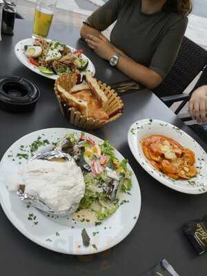 Pado Patisserie & Cafe Lounge