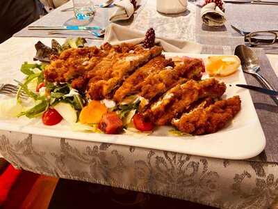 Maxima Bistro & Restaurant