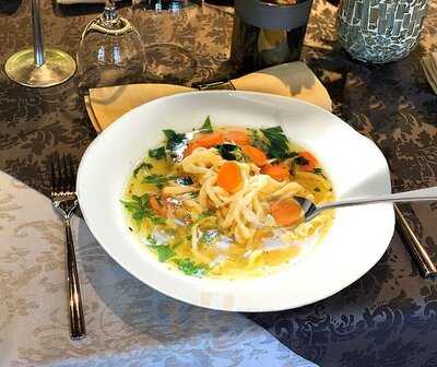 Maxima Bistro & Restaurant