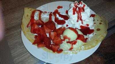 Eis Cafe Perilli An Der Kirche