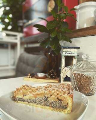 Minou - Dresdens Kleinstes Kaffeehaus