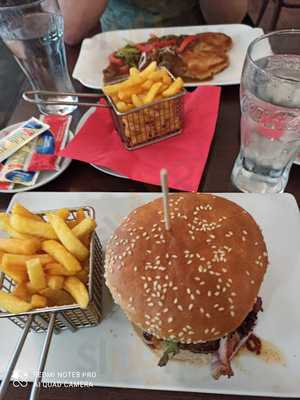 Guppy‘s Restaurant Cafe Bar