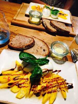 Wunderhaus Deli & Friends