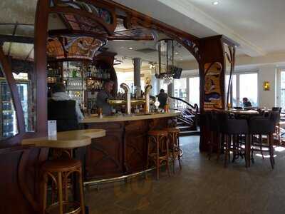 Lamaeng Brasserie (lamäng Brasserie)