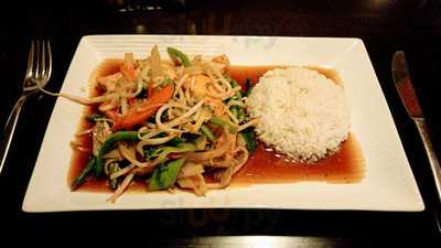 Xin ChÀo Im Goldenen Drachen