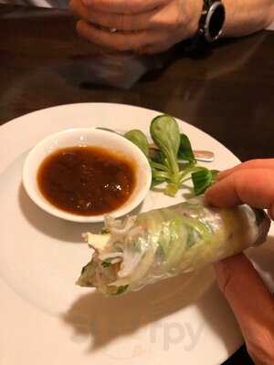 Xin ChÀo Im Goldenen Drachen