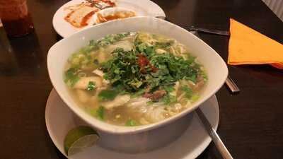 Xin ChÀo Im Goldenen Drachen