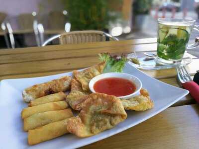 Xin ChÀo Im Goldenen Drachen