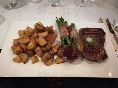 Funfo's Restaurant Bar