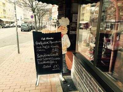 Cafe Mönikes