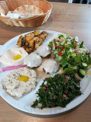 Fafel Resturant And Bar