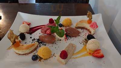 Hanz Und Franz Im Gasthaus Peters