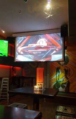 The Irish Bar - Pub & Grill At Mojo