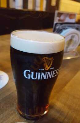 The Irish Bar - Pub & Grill At Mojo