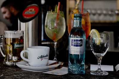 Nightfly Shisha- Und Cocktailbar