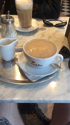 Dulce Chocolate And Ice Cream